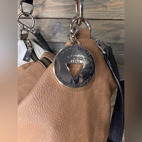 BIN047.10 Guess Hobo Crossbody Bag Tricolor - Picture 2 of 6